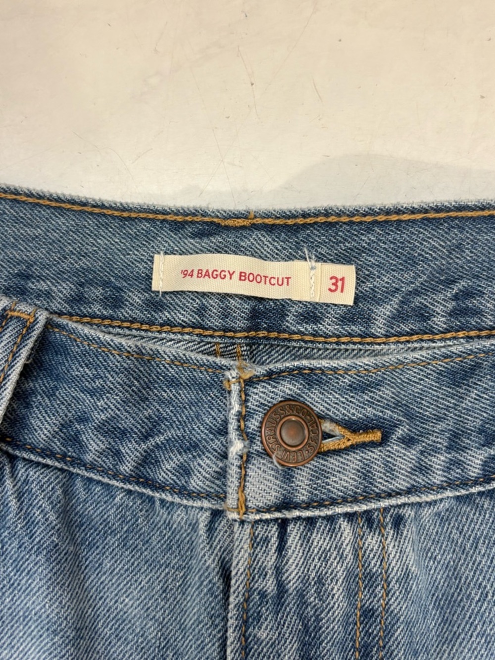 Levi’s Size 31 ‘94 Baggy Bootcut Jeans Light Wash Relaxed Punk 90s Retro Denim - Picture 5 of 7
